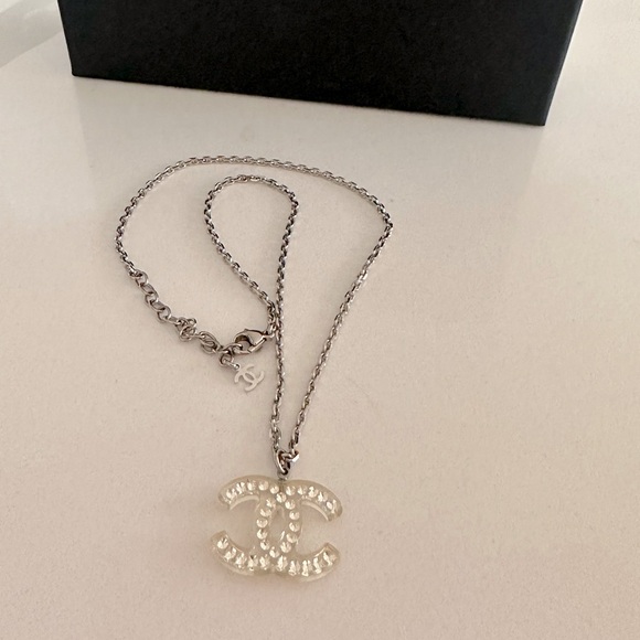 AUTH Chanel CC Resin Strass Necklace Clear Silver - Picture 3 of 6